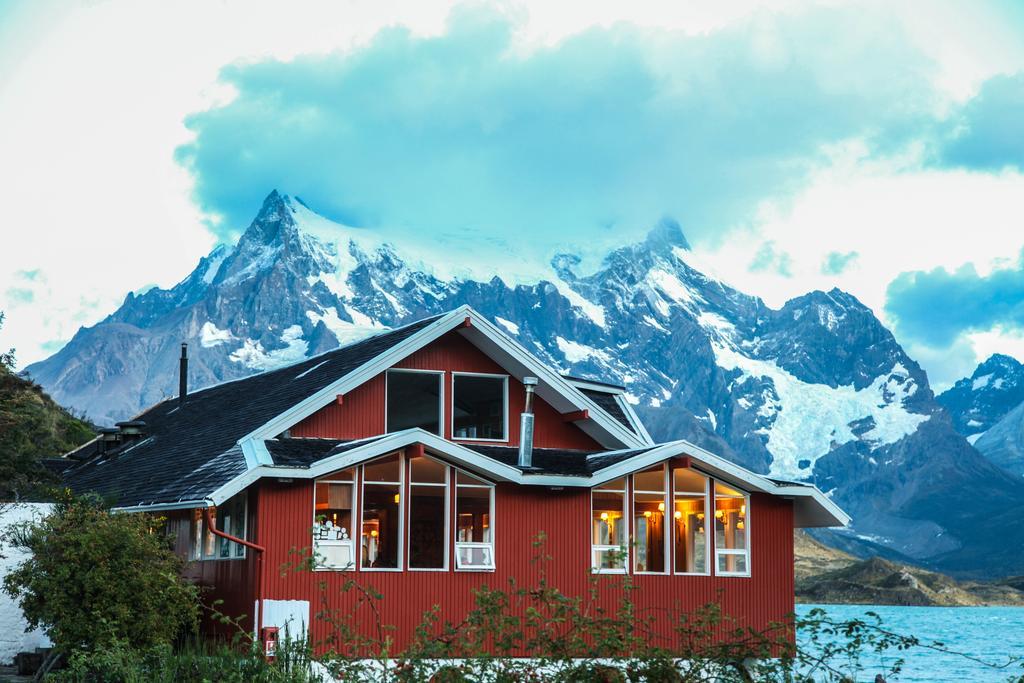 Hosteria Pehoe Torres del Paine National Park Bagian luar foto