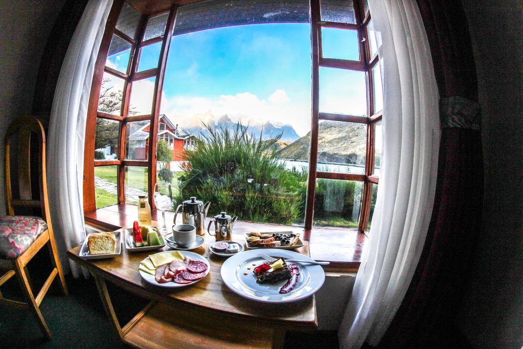 Hosteria Pehoe Torres del Paine National Park Bagian luar foto