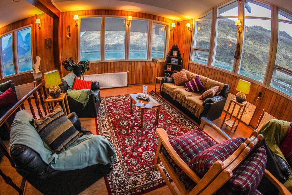 Hosteria Pehoe Torres del Paine National Park Bagian luar foto